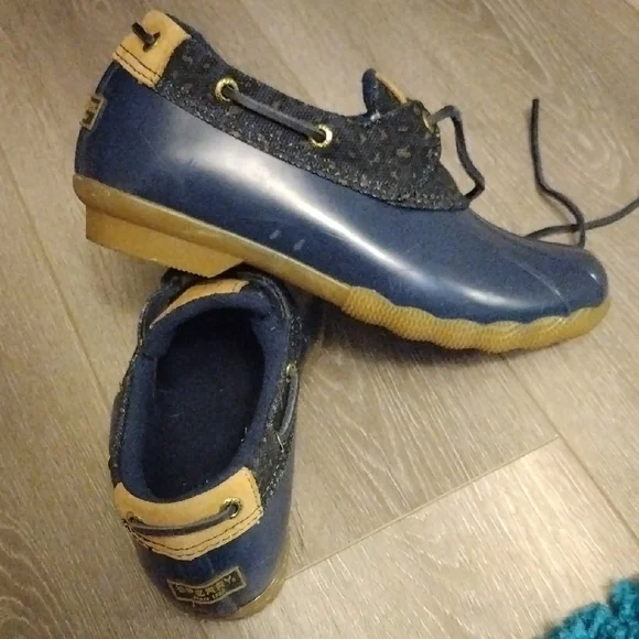 Sperry Blue and Tan Boots Waterproof Duck Design - Picture 6 of 9